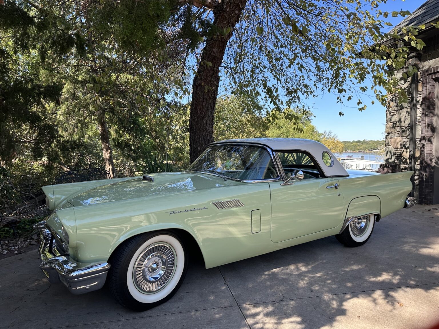 Classic Cars A-Round the Barn – Arcadia Round Barn
